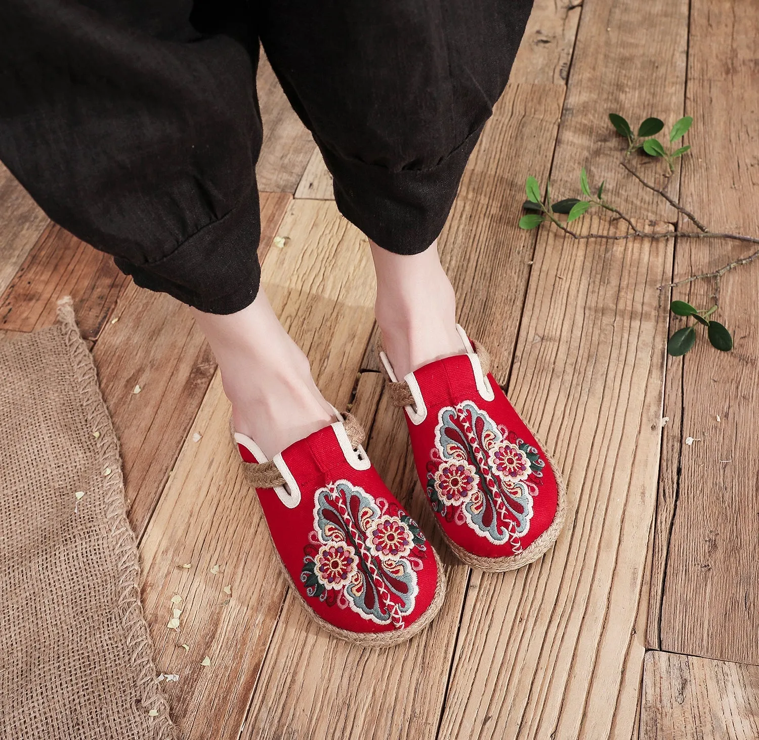 Abstract Embroidered Mules Slides Clogs- Cactus Rose
