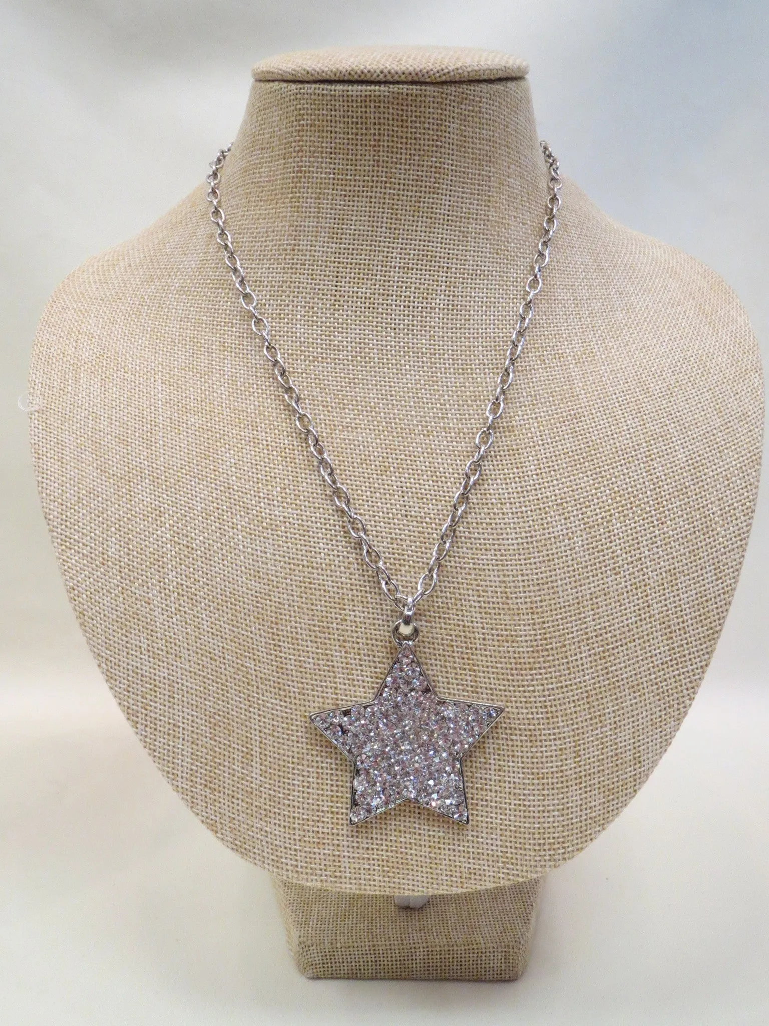 ADO | Embellished Star Necklace Silver