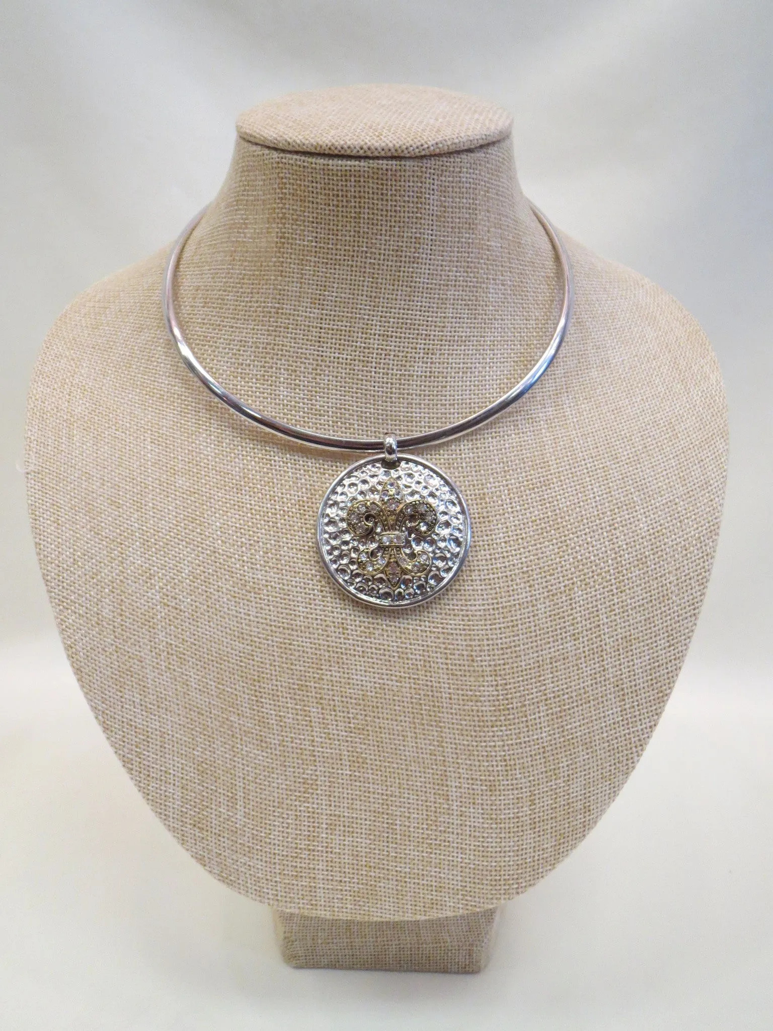 ADO | Silver Choker Necklace with Embellished Fleur De Lis