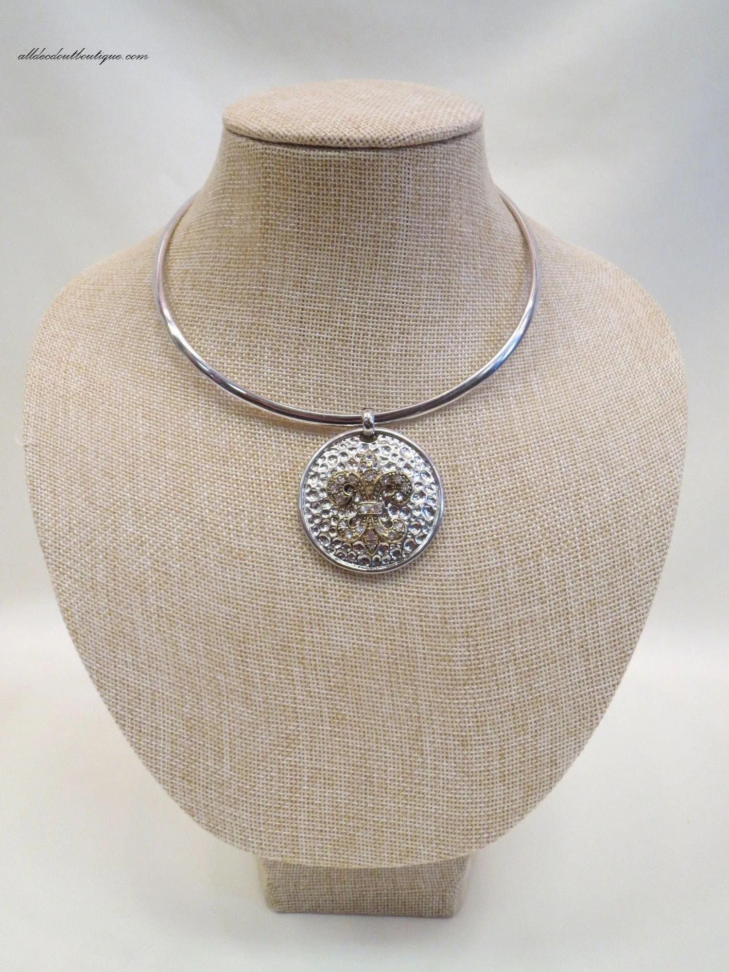 ADO | Silver Choker Necklace with Embellished Fleur De Lis