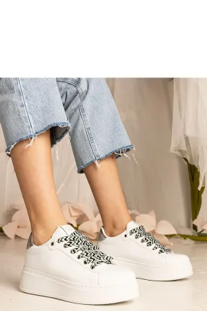 Chunky lacing sneakers