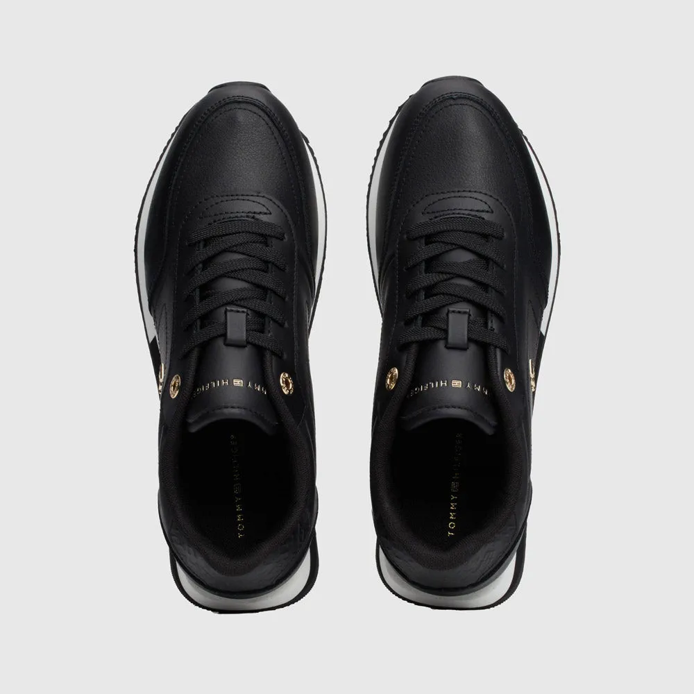 Elevated Essent Runner - Black