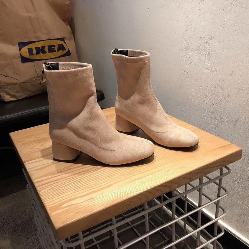 New style high-end fashion and luxury velvet boots