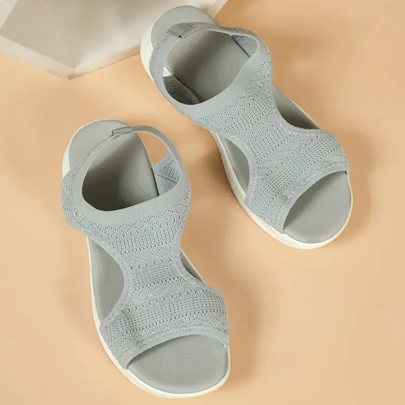 'Quilla' Peep Toe Flat Sandals