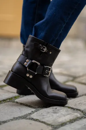 Strategia Sort kort boots med spenner