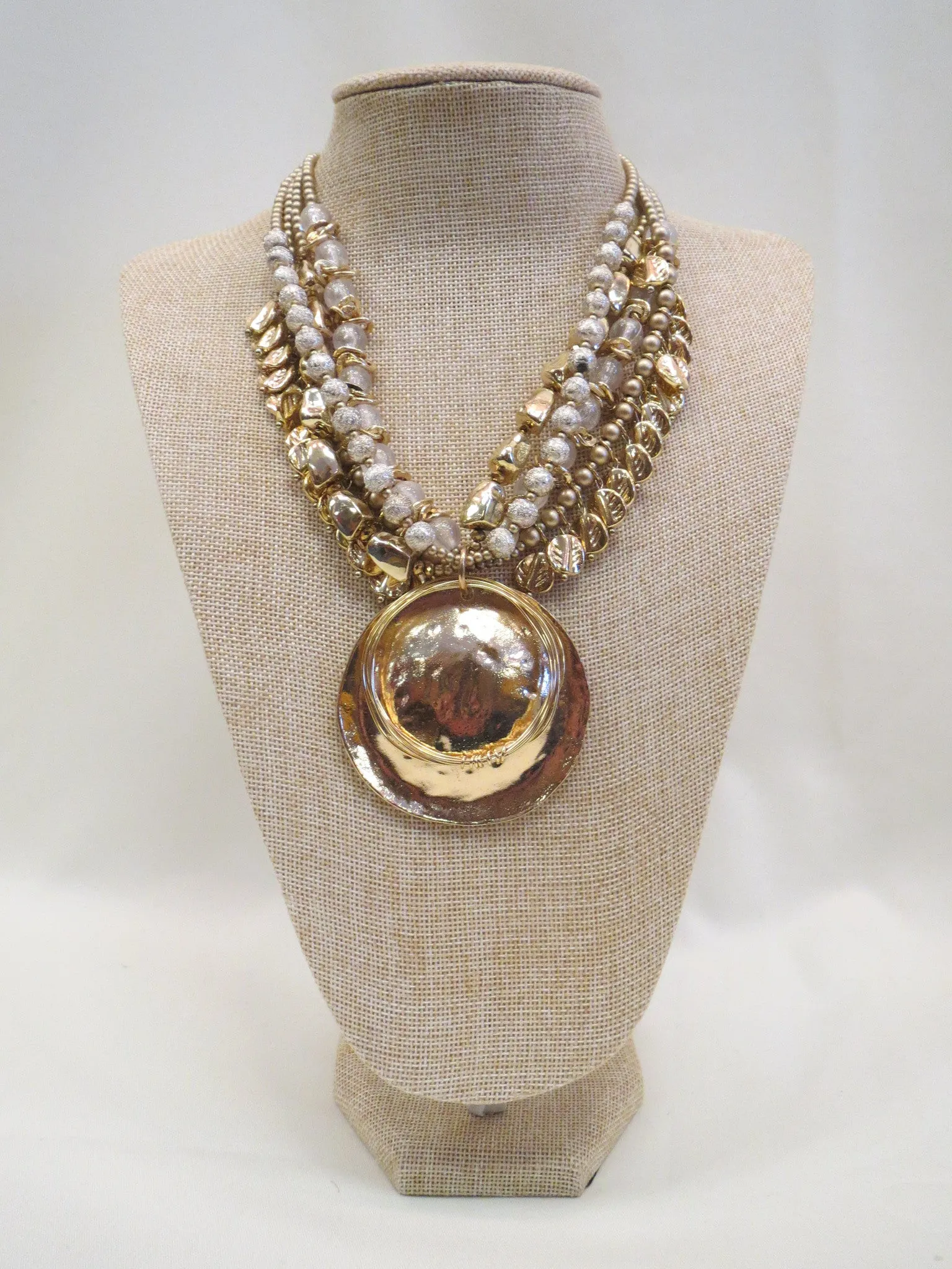 Treska | Gold Pendant Beaded Necklace