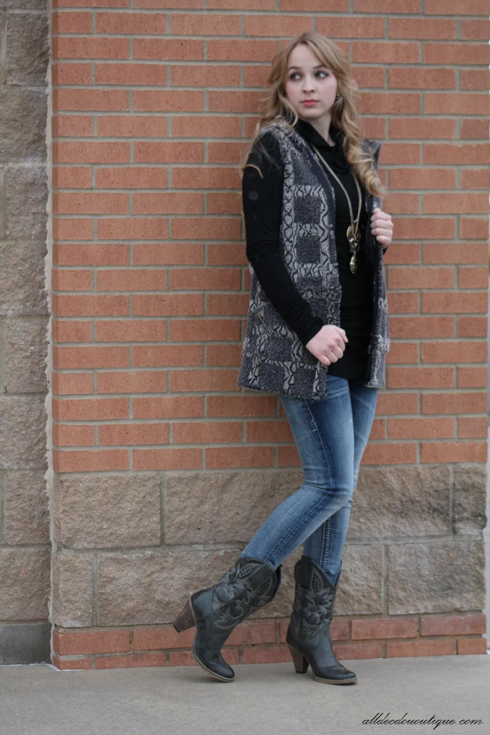 Very Volatile | Denver Cowgirl Boots Black/Grey