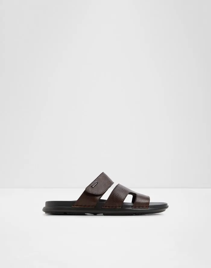 Windham / Flat Sandals