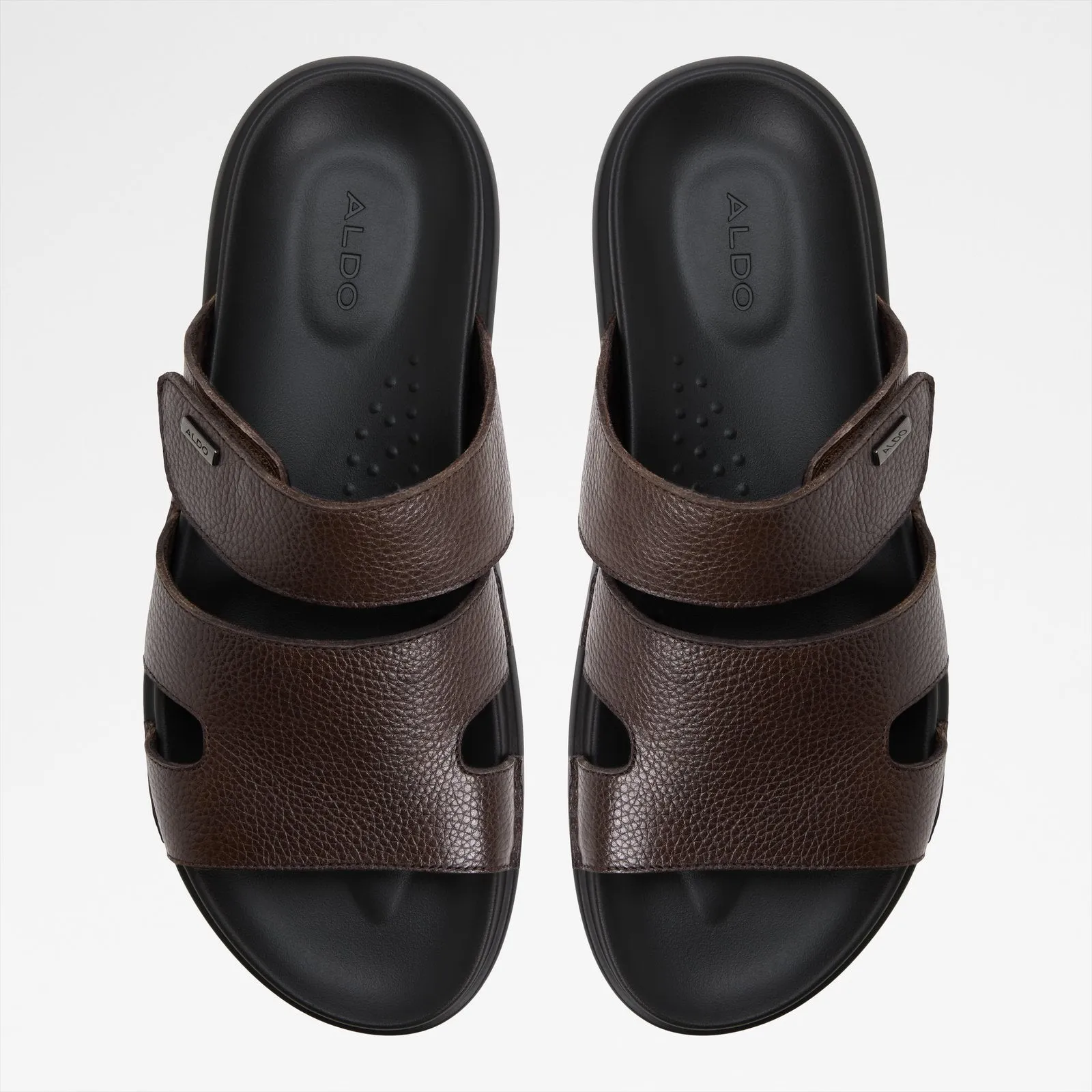 Windham / Flat Sandals